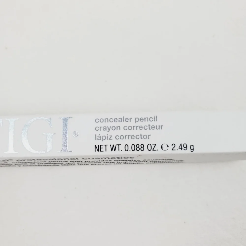 LAST ONE ❤️ TIGI concealer pencil shade medium
